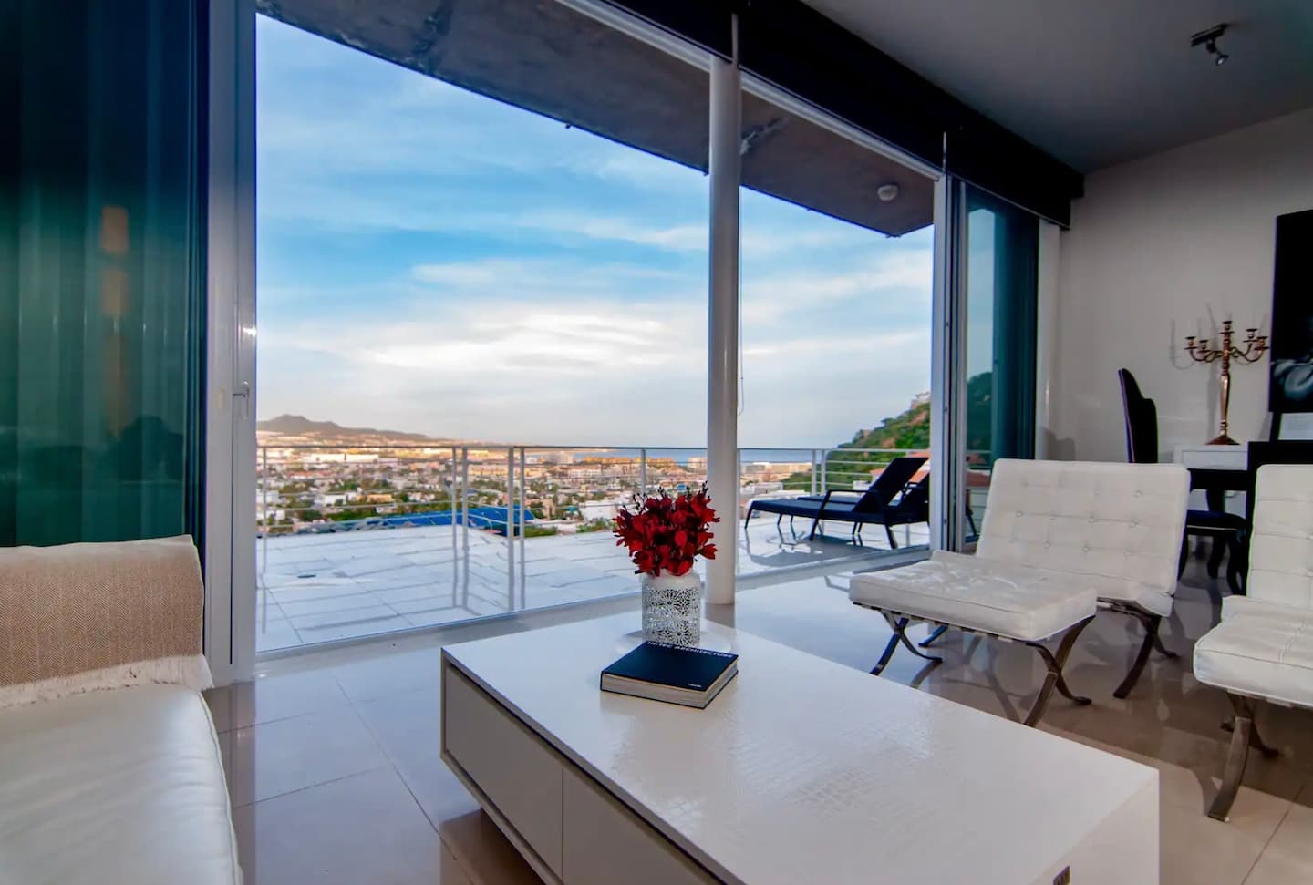 VistaMar Luxe: Pedregal Retreat — photo 11