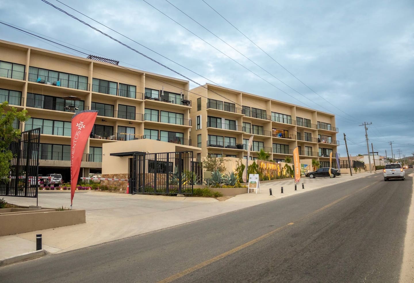 Modern 2BR with Ocean Views — photo 31