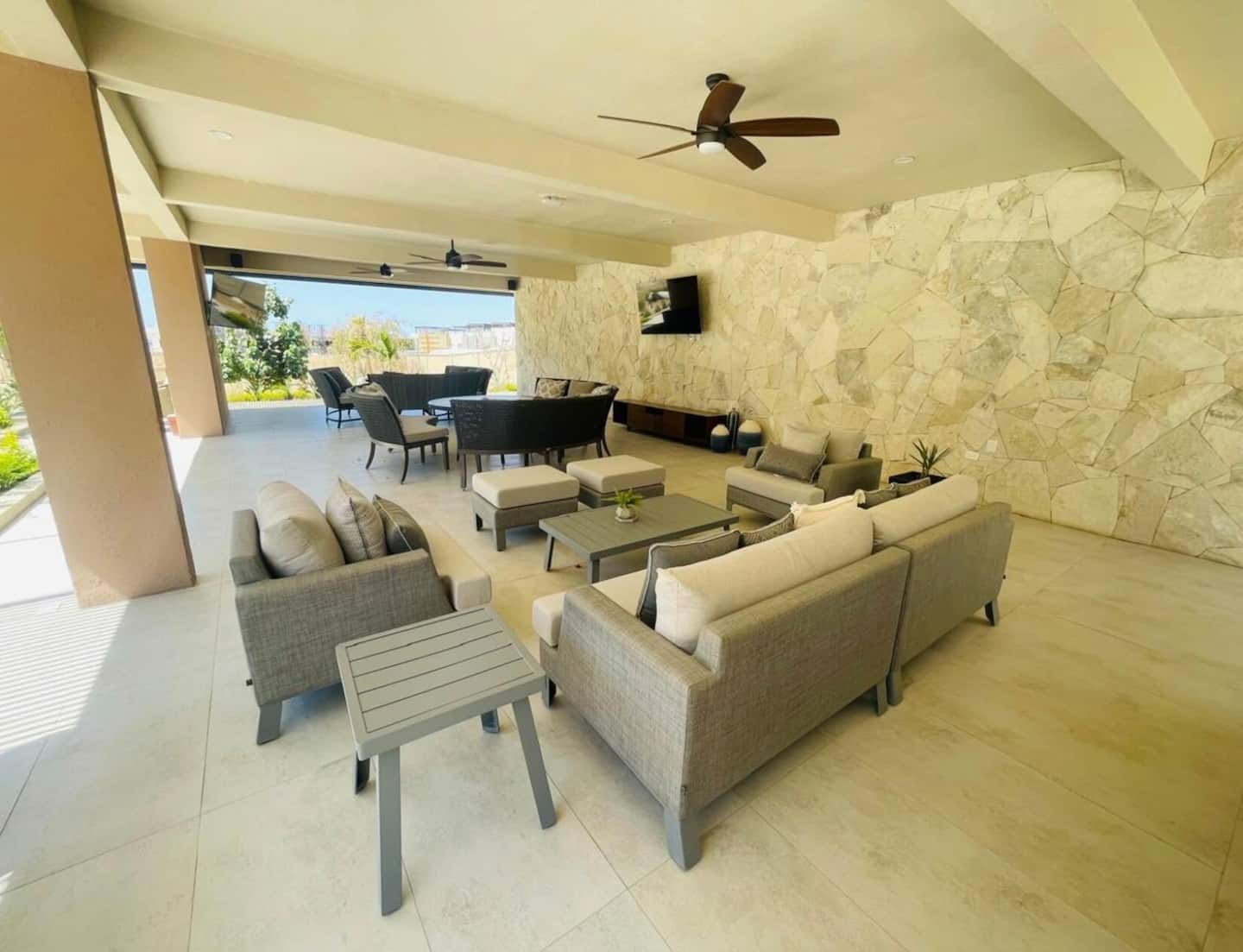 Modern 2BR with Ocean Views — photo 33