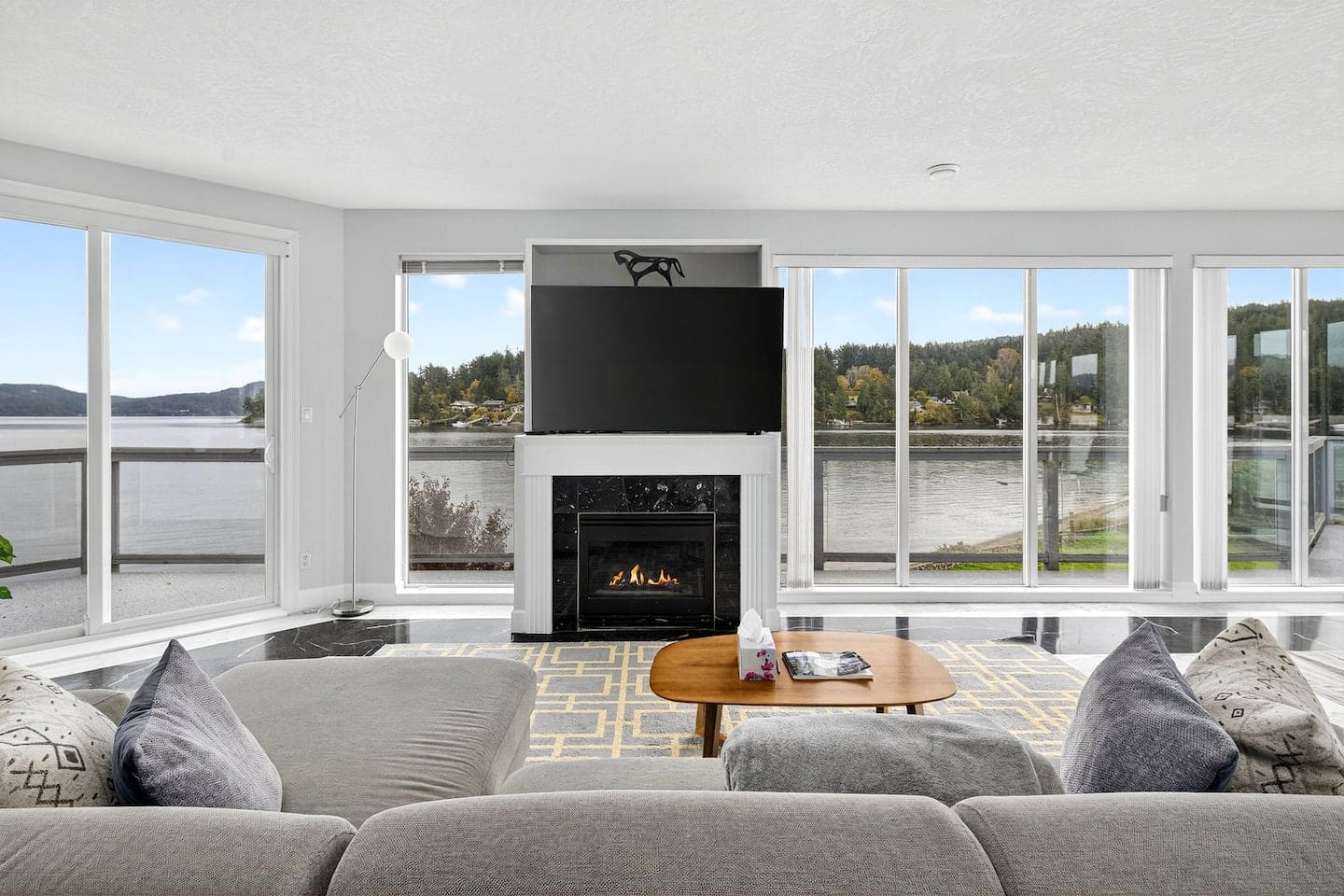 The Crow's Nest – Panoramic Oceanfront — photo 3