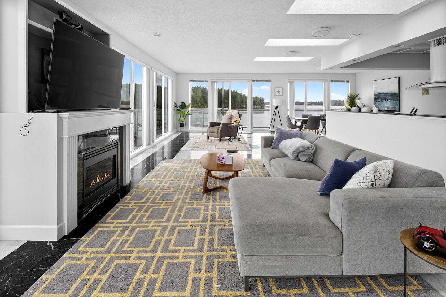 The Crow's Nest – Panoramic Oceanfront — photo 10