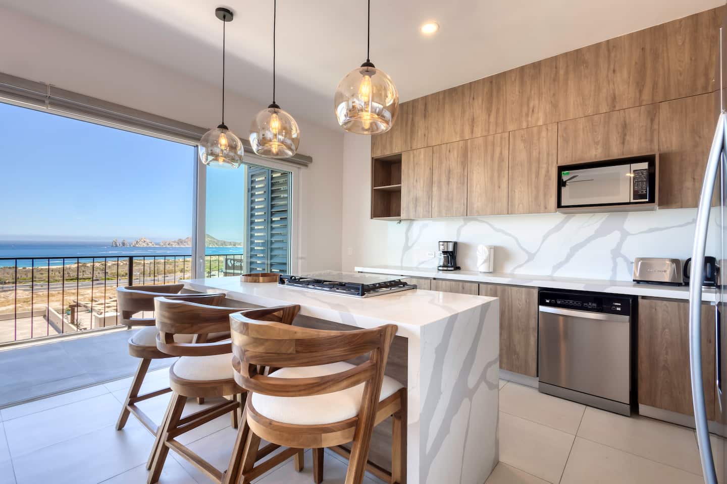 Iconic Arch Views | Modern Design — photo 2