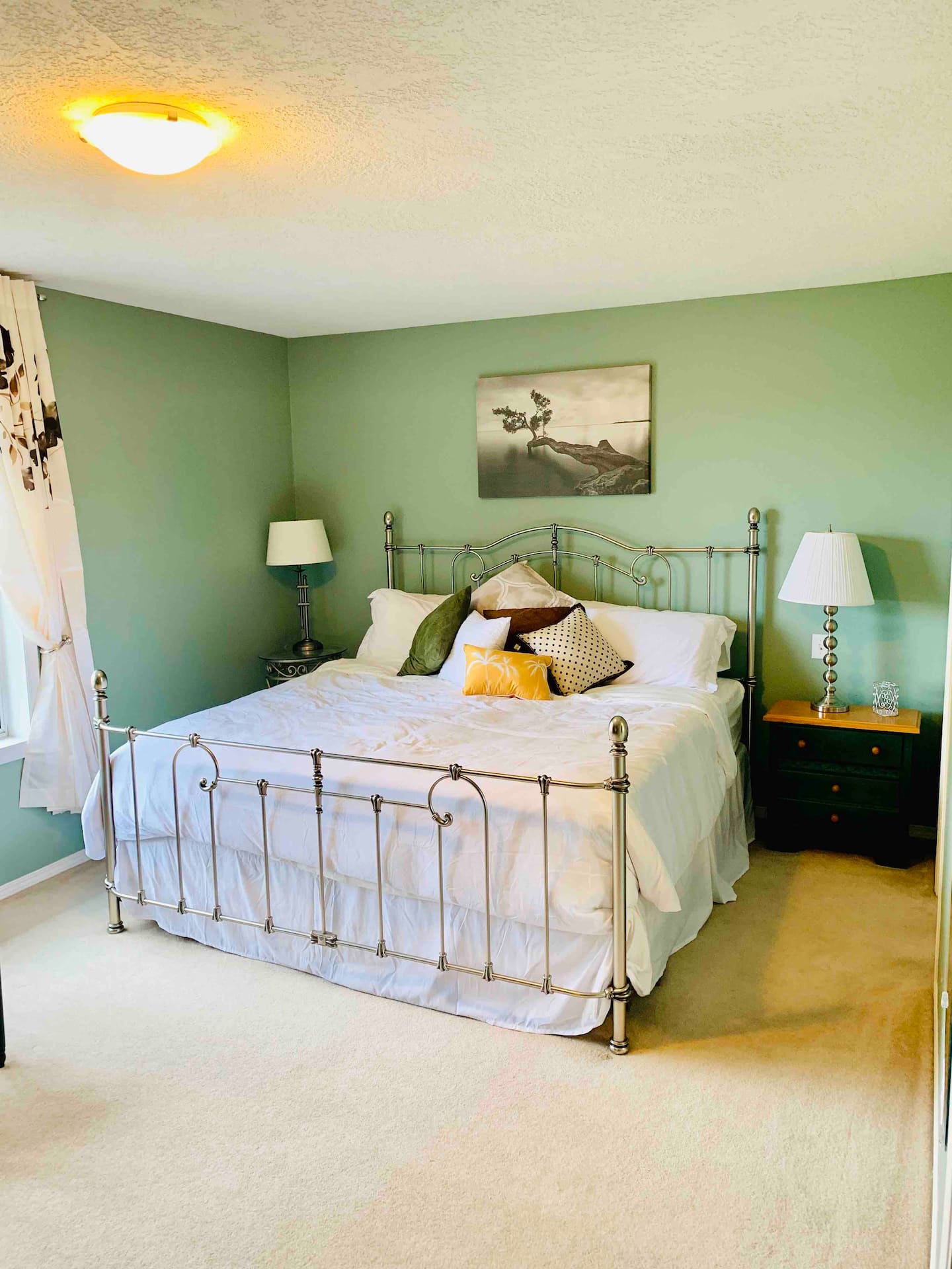 Halcyon House Tully’s Spacious 3-Bedroom — photo 18