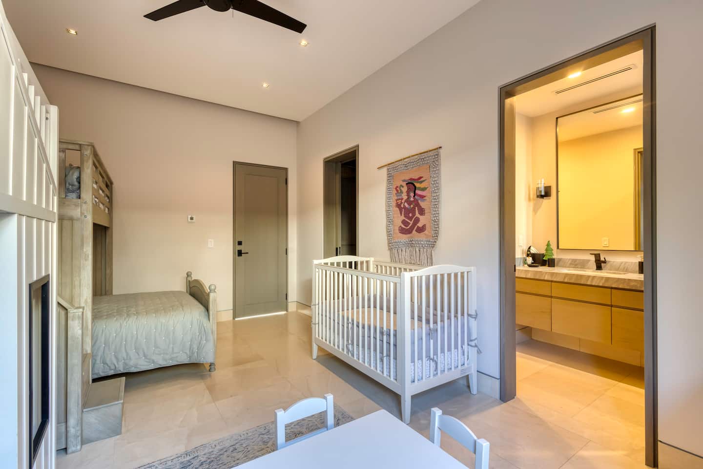Luxe Family Villa — photo 39